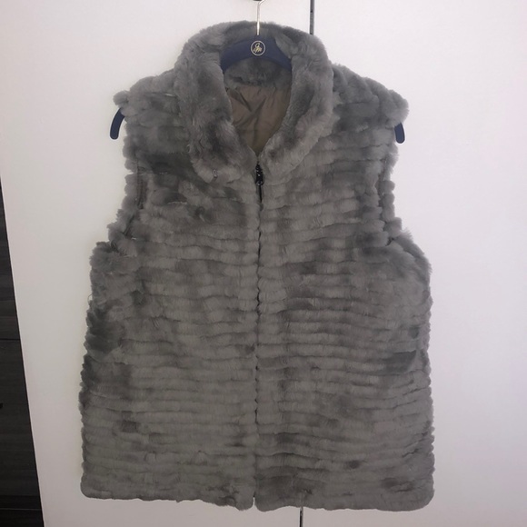 Reversible Grey Sheared Rabbit Vest - Picture 1 of 6